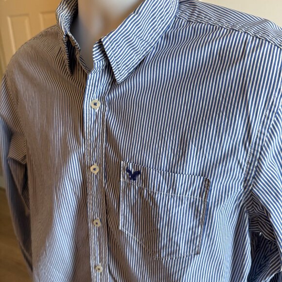 American Eagle Outfitters AE AEO Mens Medium M Athletic Fit Shirt Buttoned Blue - Picture 4 of 8